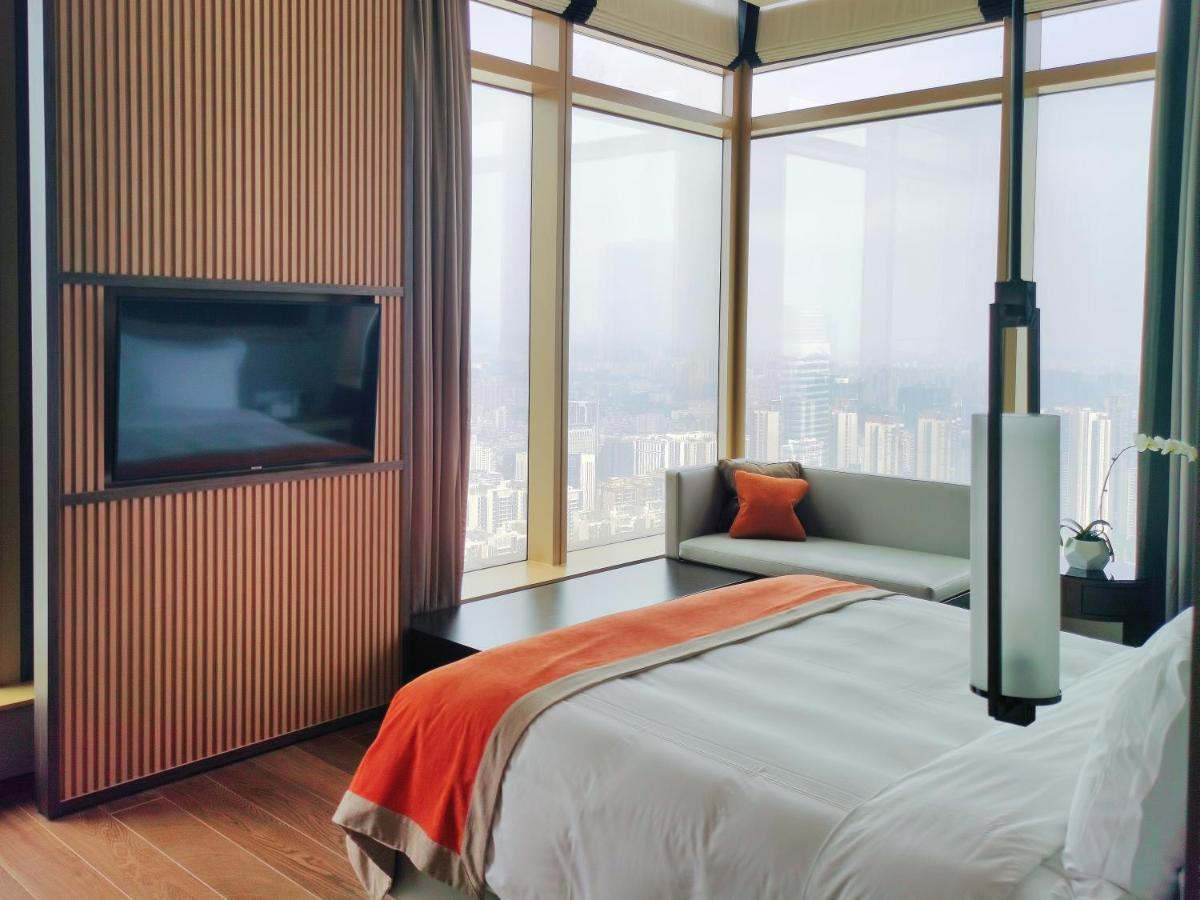 Jumeirah Guangzhou-Complimentary Shuttle Bus To Canton Fair Complex Exterior foto