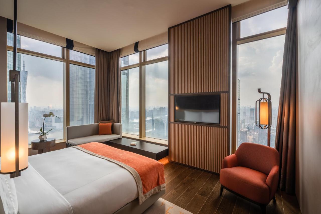 Jumeirah Guangzhou-Complimentary Shuttle Bus To Canton Fair Complex Exterior foto